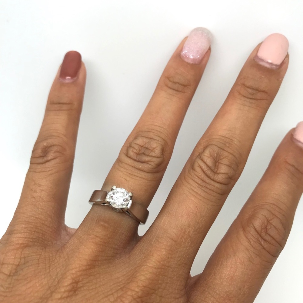 14k white gold solitaire diamond ring